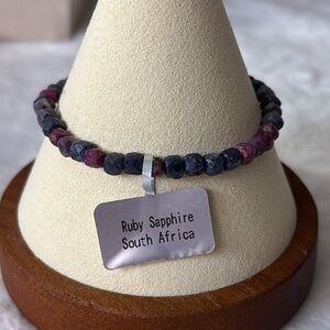 NWT Genuine South Africa Ruby Sapphire 4mm Faceted Cube Stretch Bracelet